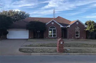 10172 Wandering Way St, Benbrook, TX 76126 - Photo 1