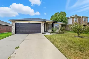 219 Hilltop Dr, Justin, TX 76247 - Photo 3