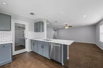 219 Hilltop Drive, Justin, TX 76247 - Photo 15