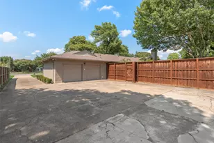 5820 Forest Ln, Dallas, TX 75230 - Photo 27