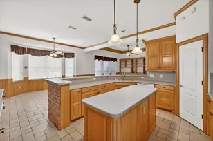 1810 Plum Creek Dr, Midlothian, TX 76065 - Photo 17