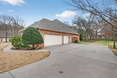 1810 Plum Creek Drive, Midlothian, TX 76065 - Photo 5