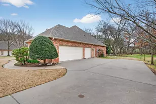 1810 Plum Creek Dr, Midlothian, TX 76065 - Photo 5