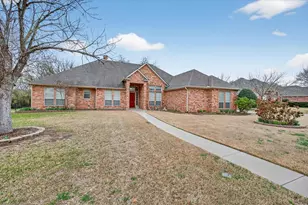 1810 Plum Creek Dr, Midlothian, TX 76065 - Photo 1
