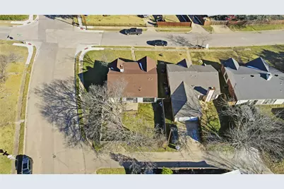 815 Apache, Dallas, TX 75217 - Photo 7