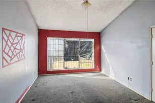 815 Apache, Dallas, TX 75217 - Photo 11