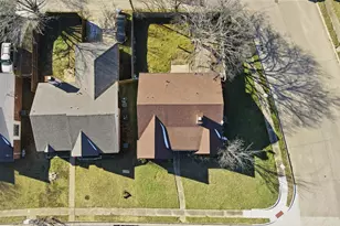 815 Apache, Dallas, TX 75217 - Photo 5