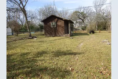 909 Red Bud Drive, Azle, TX 76020 - Photo 5