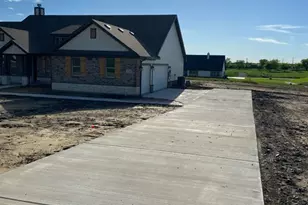 128 Hillview Trl, Decatur, TX 76234 - Photo 3