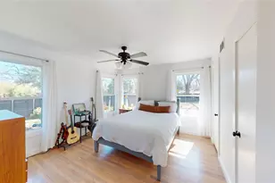 900 Treasure Rd, Garland, TX 75041 - Photo 13