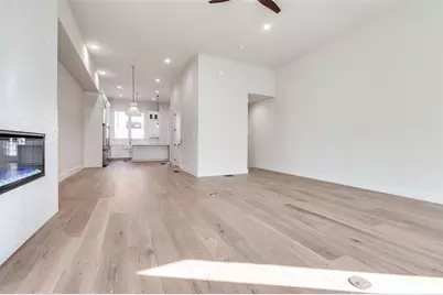 218 E Dallas Road #102, Grapevine, TX 76051 - Photo 9