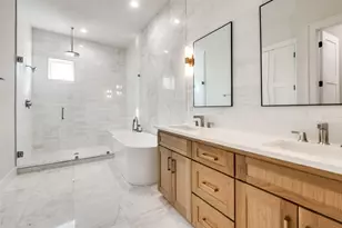 218 E Dallas Rd, Grapevine, TX 76051 - Photo 19