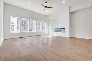 218 E Dallas Rd, Grapevine, TX 76051 - Photo 7