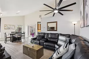 448 Arbor Creek Dr, Euless, TX 76039 - Photo 5