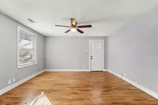 2709 Townsend Dr, Fort Worth, TX 76110 - Photo 9