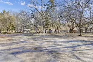 939 Co Rd 2110, Ivanhoe, TX 75447 - Photo 31