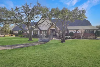 604 S Hampton Road, Oak Leaf, TX 75154 - Photo 1