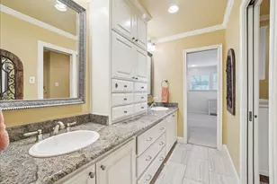 604 S Hampton Rd, Oak Leaf, TX 75154 - Photo 11