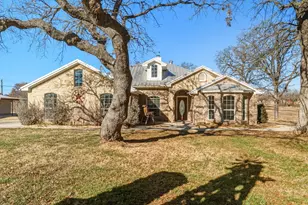 143 Florence Ln, Springtown, TX 76082 - Photo 3