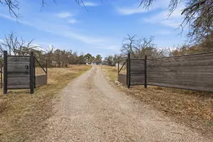 3007 County Rd 805B, Cleburne, TX 76031 - Photo 31