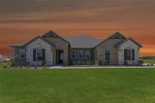 114 Hillview Trl, Decatur, TX 76234 - Photo 1