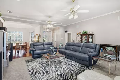 113 Green Oaks Court, Hudson Oaks, TX 76087 - Photo 13