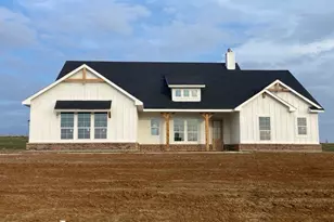 129 Hillview Trl, Decatur, TX 76234 - Photo 1