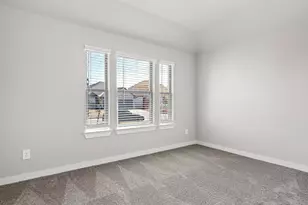 643 Olympic Wy, Red Oak, TX 75154 - Photo 3