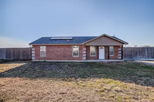 606 S Aquilla St, Itasca, TX 76055 - Photo 3