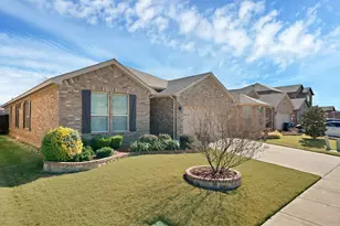 1016 Brownford Dr, Burleson, TX 76028 - Photo 3