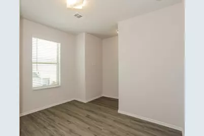 5513 Shore Point, Fort Worth, TX 76119 - Photo 9