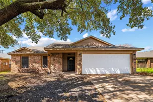 4238 Emerson Dr, Grand Prairie, TX 75052 - Photo 1