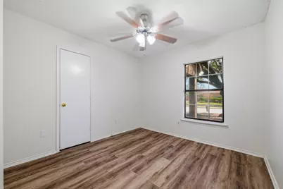 4238 Emerson Drive, Grand Prairie, TX 75052 - Photo 33