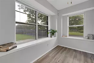 7357 Channelview Dr, Fort Worth, TX 76133 - Photo 9