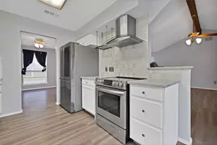 7357 Channelview Dr, Fort Worth, TX 76133 - Photo 5