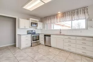 407 Llano Ct, Weatherford, TX 76087 - Photo 9