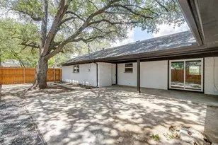 2536 Daisy Ln, Fort Worth, TX 76111 - Photo 37