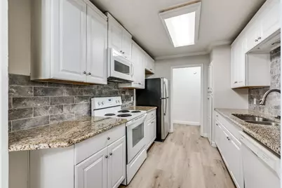 732 Danvers Lane, Mansfield, TX 76063 - Photo 9