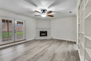 732 Danvers Ln, Mansfield, TX 76063 - Photo 5