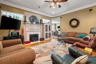 1704 S Bowen Rd, Pantego, TX 76013 - Photo 13