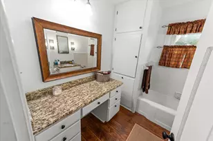 502 Bellevue Dr, Cleburne, TX 76033 - Photo 7