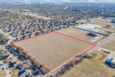 221 W Parkerville Road, DeSoto, TX 75115 - Photo 9