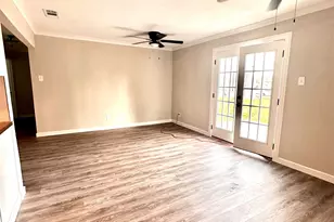 1322 Shorecrest Dr, Garland, TX 75040 - Photo 3