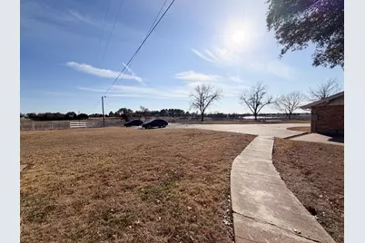 2200 Country Club Road, Ennis, TX 75119 - Photo 11