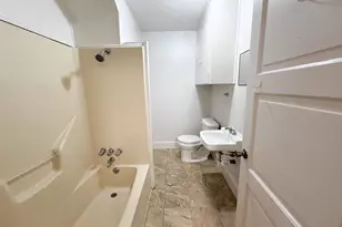 2200 Country Club Rd, Ennis, TX 75119 - Photo 9