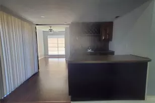 7118 Blackwillow Ln, Dallas, TX 75249 - Photo 3