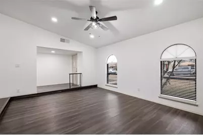 2212 Grapevine Lane, Carrollton, TX 75007 - Photo 5