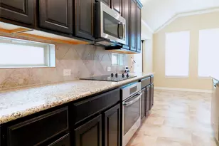 3921 Roxbury St, Denton, TX 76210 - Photo 9