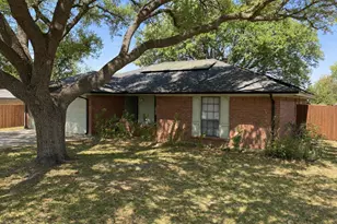 2820 Whitehurst Dr, Fort Worth, TX 76133 - Photo 3