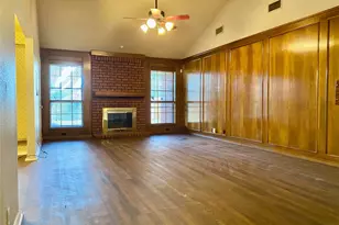 2820 Whitehurst Dr, Fort Worth, TX 76133 - Photo 3